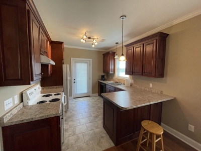 Country Home and Acreage For Sale in Lawrenceburg Tn - image 43