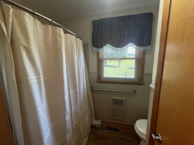 Country Home and Acreage For Sale in Lawrenceburg Tn - image 31