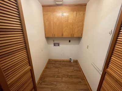 Country Home and Acreage For Sale in Lawrenceburg Tn - image 32