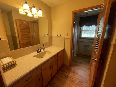 Country Home and Acreage For Sale in Lawrenceburg Tn - image 30