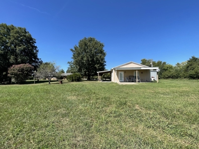 Country Home and Acreage For Sale in Lawrenceburg Tn - image 40