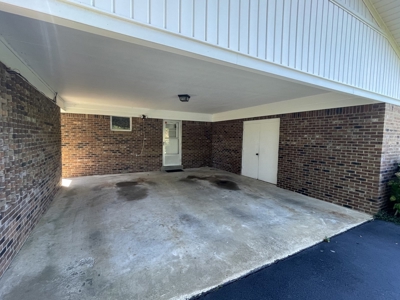 Country Home and Acreage For Sale in Lawrenceburg Tn - image 38