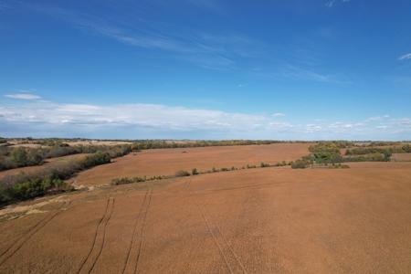 ONLINE AUCTION. Nodaway County Highly Tillable Hill Land - image 2