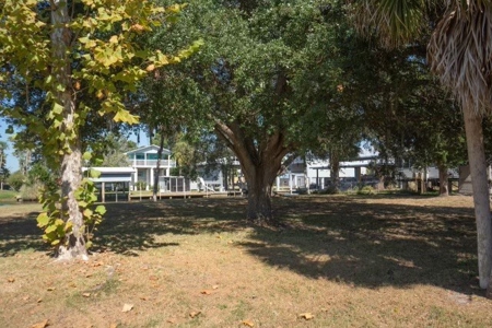 Canal Front Property - Suwannee Florida! - image 5