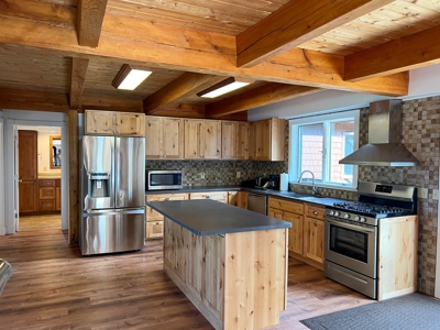 5-Bedroom Contemporary with Acreage - image 15