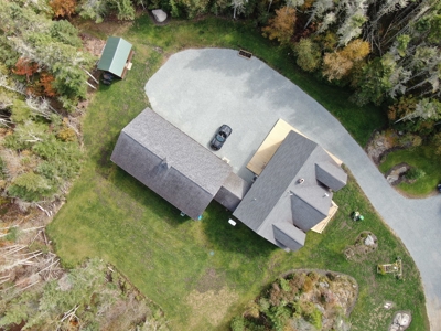 5-Bedroom Contemporary with Acreage - image 4