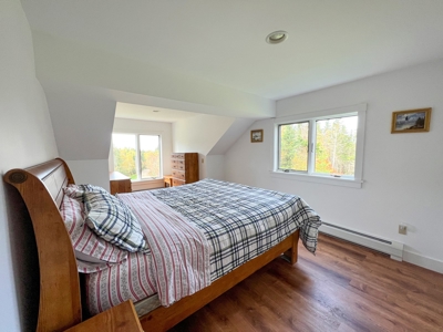 5-Bedroom Contemporary with Acreage - image 43