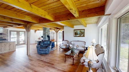 5-Bedroom Contemporary with Acreage - image 22