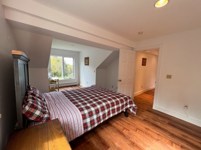 5-Bedroom Contemporary with Acreage - image 41