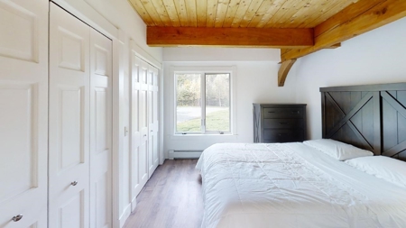 5-Bedroom Contemporary with Acreage - image 30