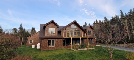 5-Bedroom Contemporary with Acreage - image 8