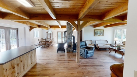 5-Bedroom Contemporary with Acreage - image 19