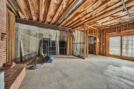 Large Family Home for Sale in Roanoke VA - image 38