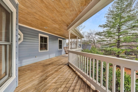 Large Family Home for Sale in Roanoke VA - image 4