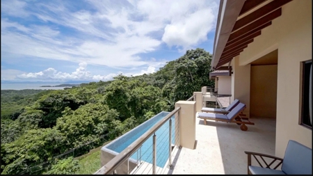 Luxurious Ocean Front Home With 5 Hectares - image 20