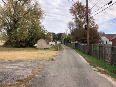 Home for sale in Owensboro, Ky 2 Bed 2 Baths Full Basement - image 1