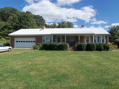 Country Home and Land for Sale in Floyd VA! - image 1