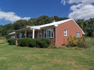 Country Home and Land for Sale in Floyd VA! - image 2