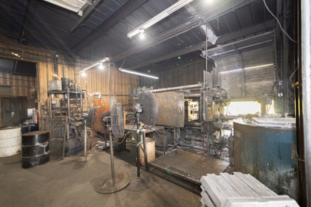 Tool & Die Industrial Operation Business Building For Sale - image 20