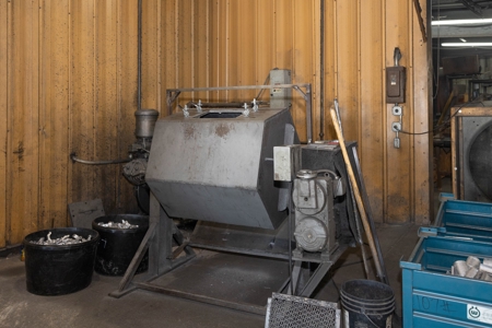 Tool & Die Industrial Operation Business Building For Sale - image 12