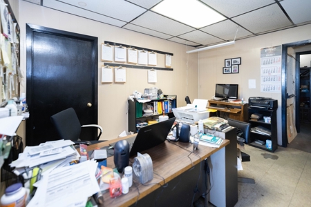 Tool & Die Industrial Operation Business Building For Sale - image 24