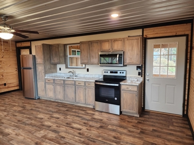 Lake View Cabin & 5.5 Acres – Sardis Lake - image 3