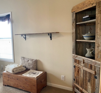 High-end 3 bed 2 bath home on 320 acres with mountain views - image 27