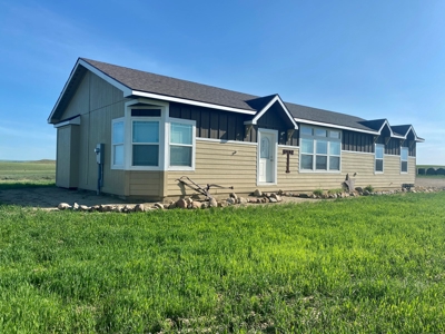 High-end 3 bed 2 bath home on 320 acres with mountain views - image 48