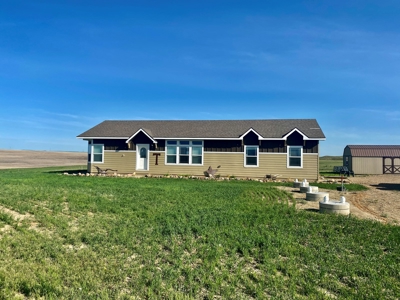 High-end 3 bed 2 bath home on 320 acres with mountain views - image 47