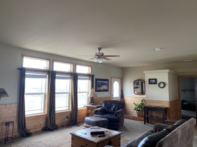 High-end 3 bed 2 bath home on 320 acres with mountain views - image 11