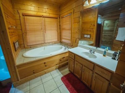 Log Home w Unrestricted Acreage for Sale Hancock County TN - image 27