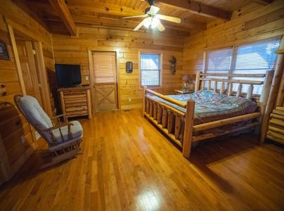 Log Home w Unrestricted Acreage for Sale Hancock County TN - image 26