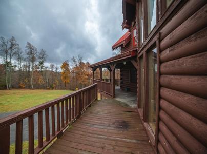 Log Home w Unrestricted Acreage for Sale Hancock County TN - image 10