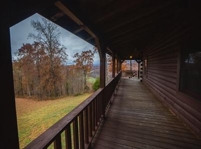 Log Home w Unrestricted Acreage for Sale Hancock County TN - image 11