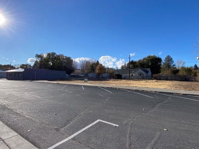 Eastern Oregon Commercial Lot - Located in Hines Oregon - image 3