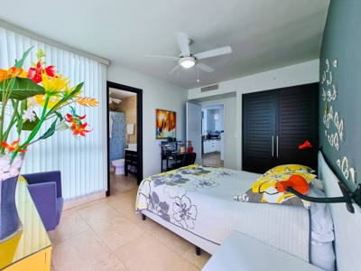 Stunning apartment with breathtaking ocean views - image 17