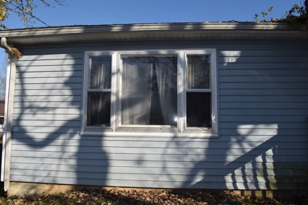 3 Bedroom, 1 Bath Home Robinson, IL | For Sale at Auction - image 18