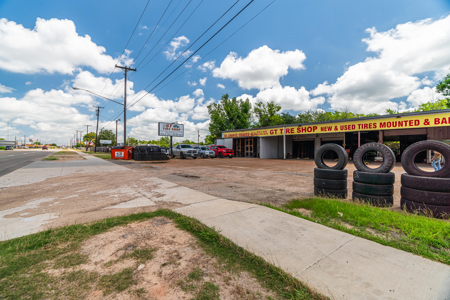 Sustainable and Respected Tire Shop For Sale! - image 15