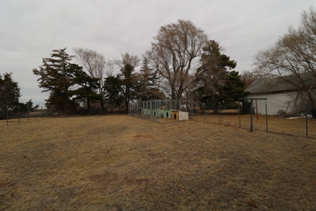 Home in Town For Sale - image 14