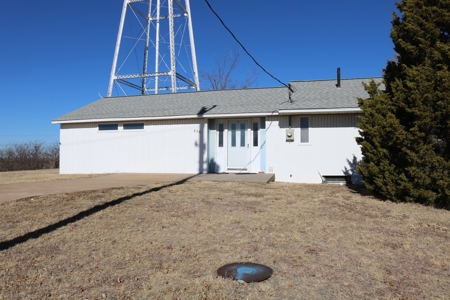 Home in Town For Sale - image 49