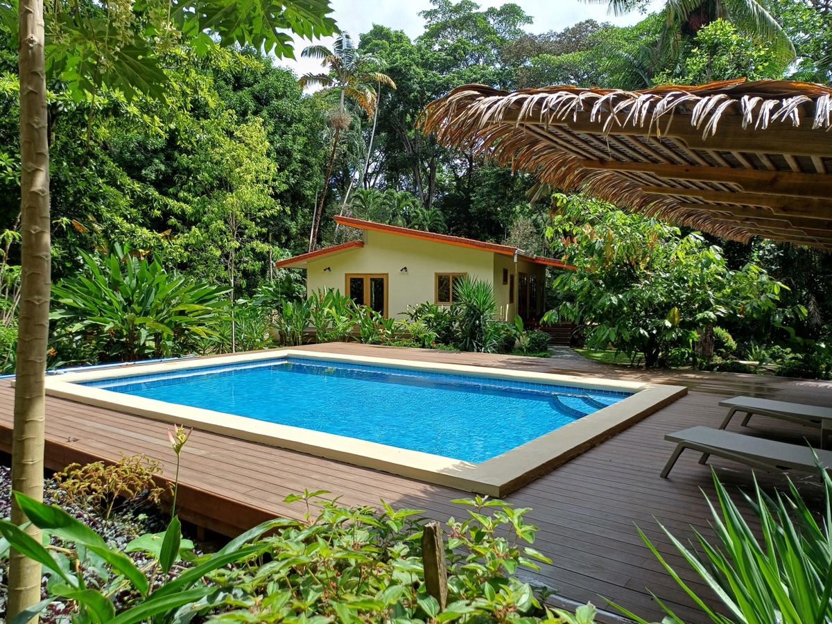 Luxury Jungle Villa with Pool — Isla Colón, Bocas del Toro - 2