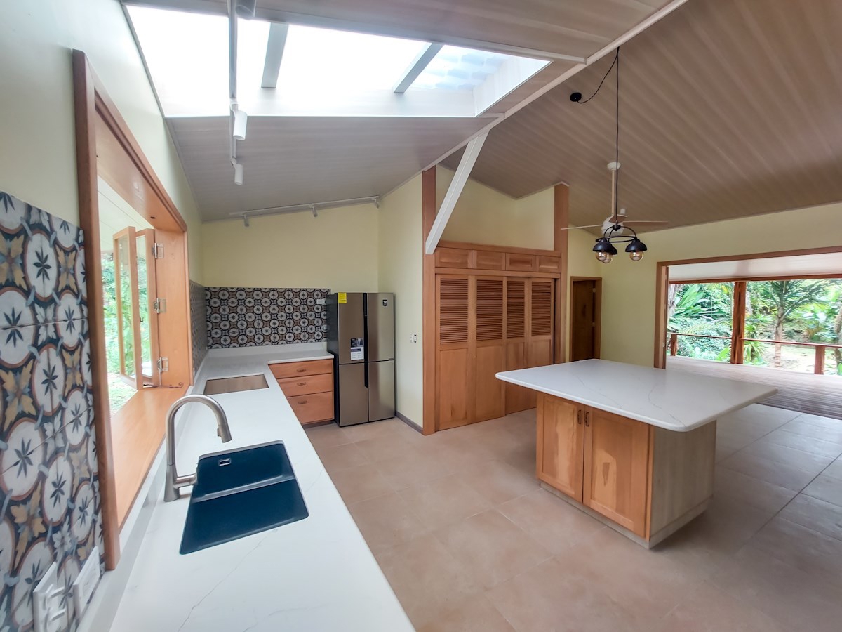 Luxury Jungle Villa with Pool — Isla Colón, Bocas del Toro - 16