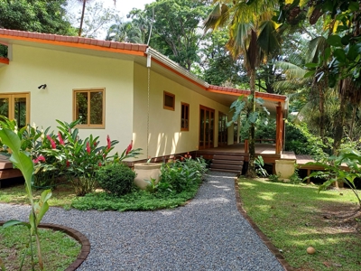 Tropical Island Villa with Lush Garden, Isla Colon - image 39