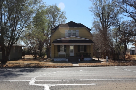 Home in Town For Sale - image 49