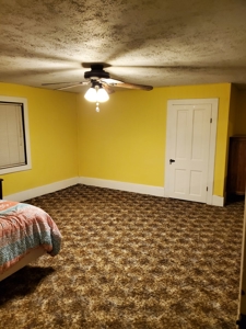Home in Town For Sale - image 37