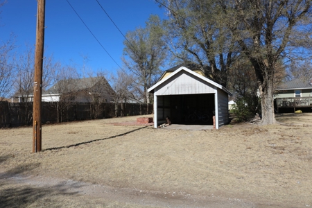 Home in Town For Sale - image 47