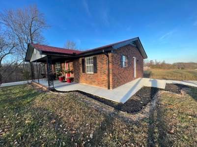 Home and 2.476 +/- Acres near Rowena Marina in Albany, KY - image 19