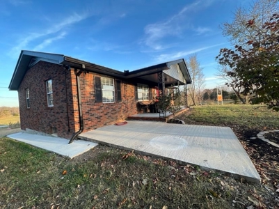 Home and 2.476 +/- Acres near Rowena Marina in Albany, KY - image 28