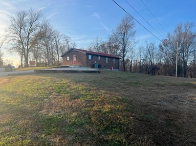 Home and 2.476 +/- Acres near Rowena Marina in Albany, KY - image 14