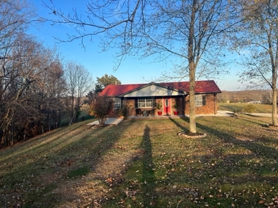 Home and 2.476 +/- Acres near Rowena Marina in Albany, KY - image 24